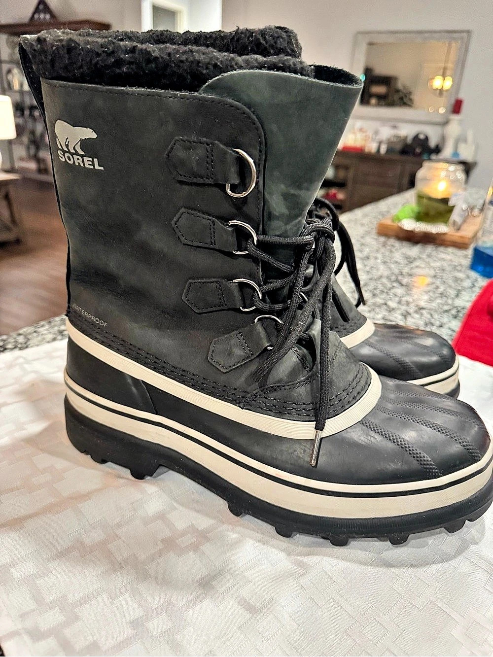 Sorel Caribou Snow Boots Black & White US 9
